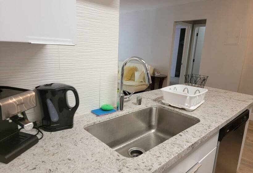 Апартаменты 2 Спальни, Stayspro   Hollywood Homes Minutes To Everything Spacious And Free Parking