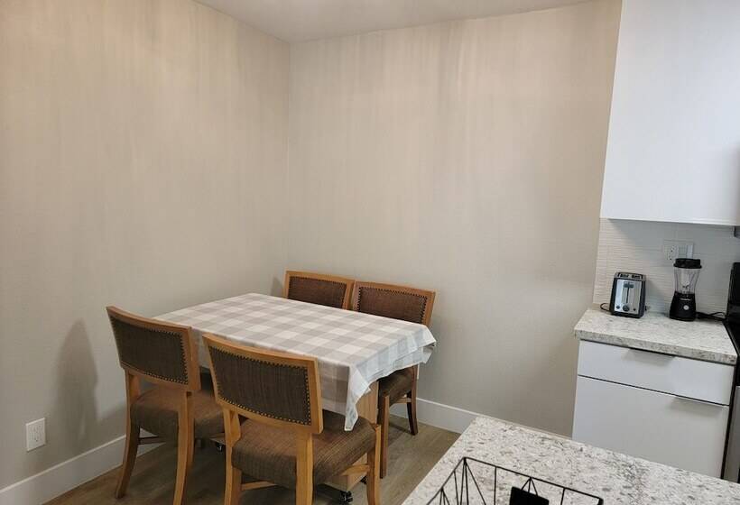 Апартаменты 2 Спальни, Stayspro   Hollywood Homes Minutes To Everything Spacious And Free Parking