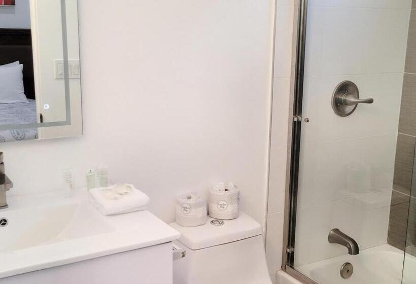 Дом 2 Спальни, Stayspro   Hollywood Homes Minutes To Everything Spacious And Free Parking