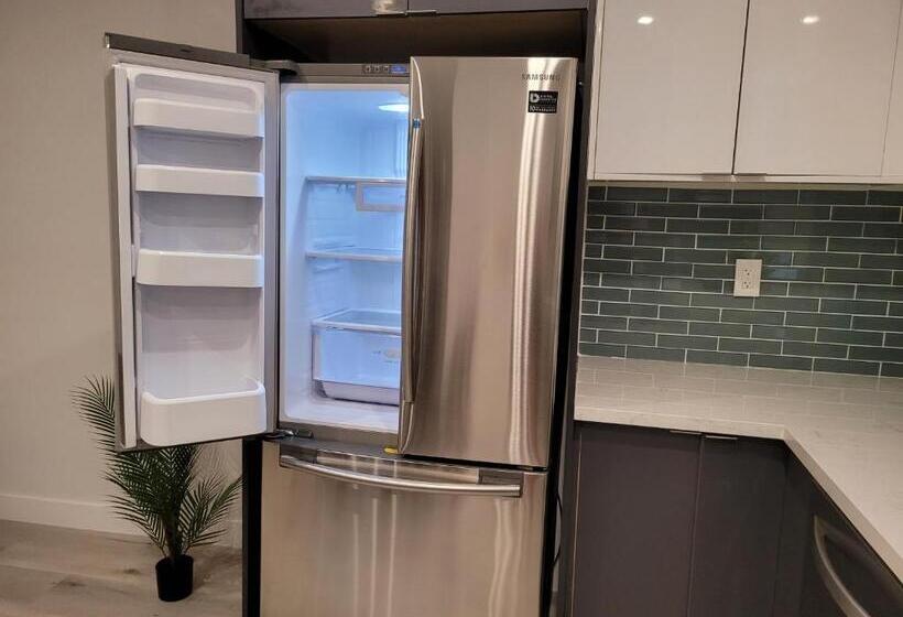 Апартаменты 3 Спальни, Stayspro   Hollywood Homes Minutes To Everything Spacious And Free Parking