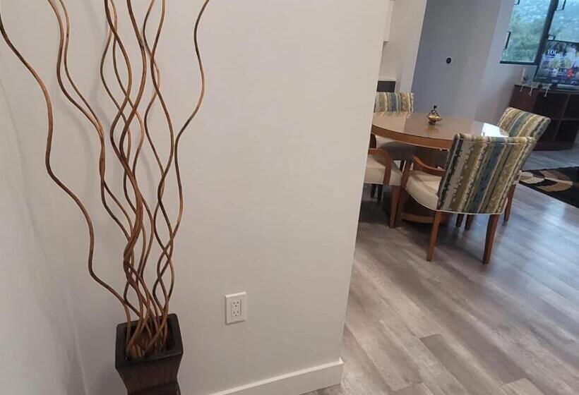 Апартаменты 2 Спальни, Stayspro   Hollywood Homes Minutes To Everything Spacious And Free Parking