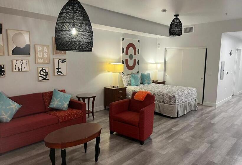 Студия Стандарт, Stayspro   Hollywood Homes Minutes To Everything Spacious And Free Parking