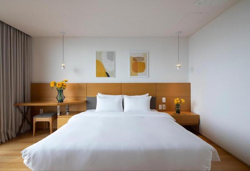 Семейный Номер, Velum Resort