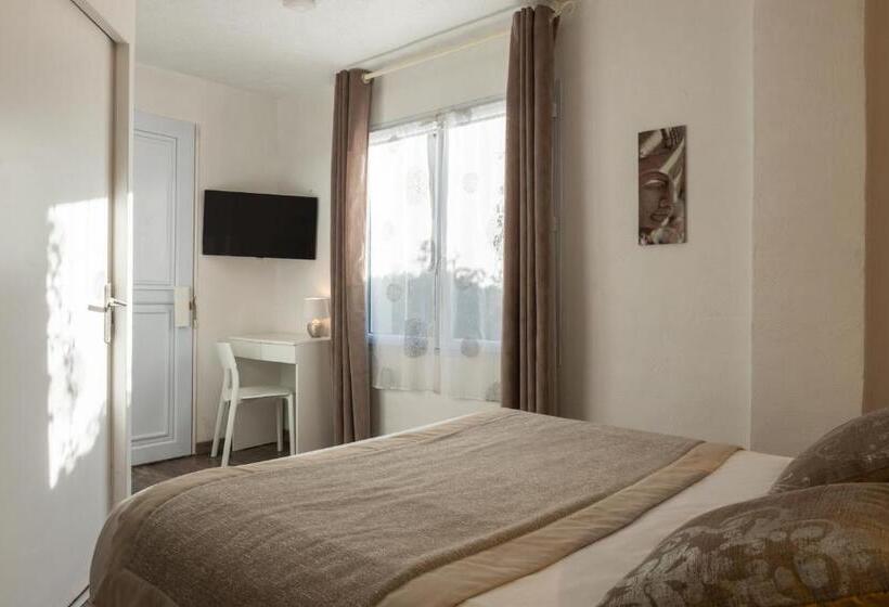 Номер Стандарт, La Bastide