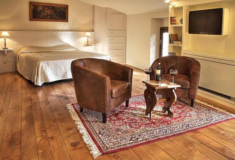 자쿠지 스위트, Castello Di Petroia Dimora D Epoca