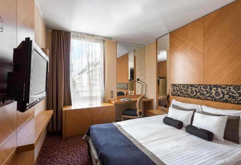 Номер Стандарт, Marmara Hotel Budapest