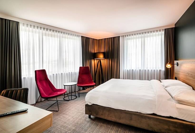 Номер Superior с Видом, Park Inn By Radisson Krakow