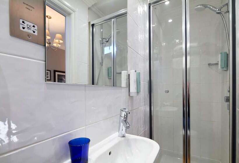 Номер Стандарт, Mandolay Hotel Guildford