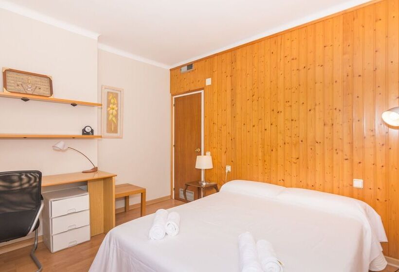 Апартаменты 3 Спальни, Homeholidaysrentals Apartamento Amaral   Costa Barcelona