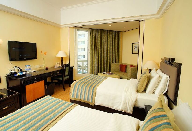 Номер Superior с Видом, Vivanta Ernakulam, Marine Drive