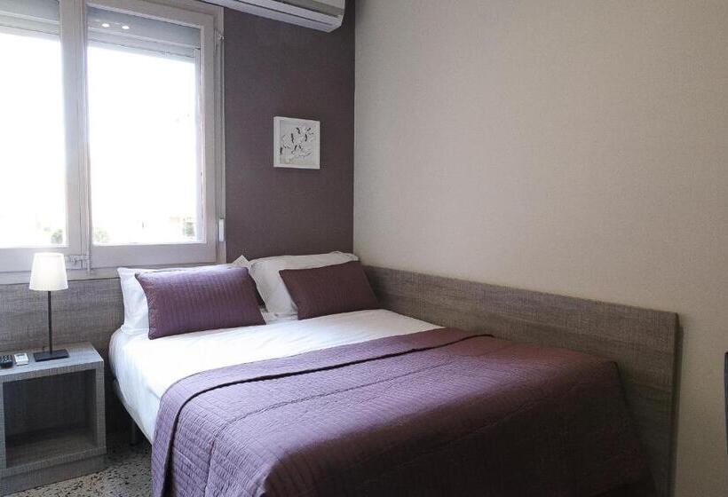 标准间, Hostal Fonda Montserrat