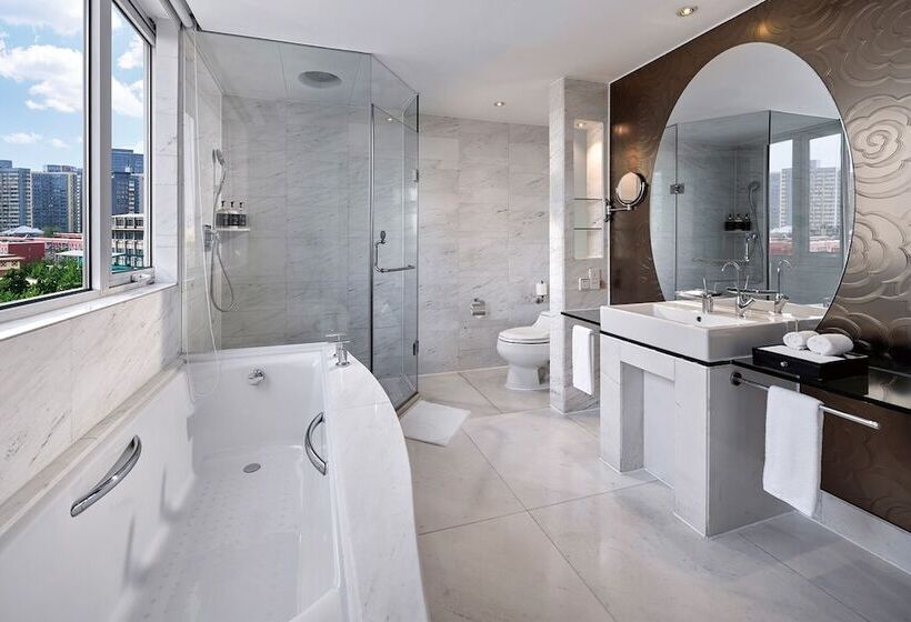 이그제큐티브 룸, Gehua New Century Hotel Beijing