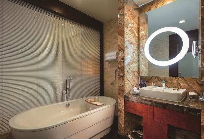 이그제큐티브 룸, Hilton Beijing Capital Airport