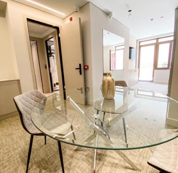 バルコニー付スイート, Royalty Hotel Athens