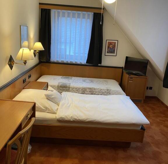 Номер Стандарт, Seebach