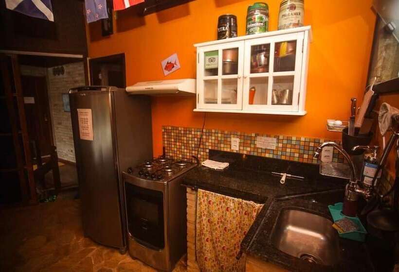 سرير فى غرفة مشتركه, Biergarten Hostel