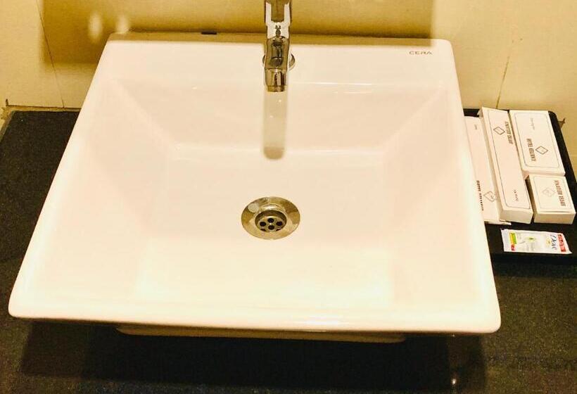 Номер Deluxe с Балконом, Goroomgo Hotel Reliance Jharkhand