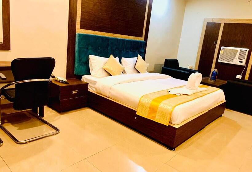 Номер Deluxe с Балконом, Goroomgo Hotel Reliance Jharkhand