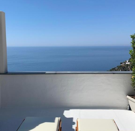 آپارتمان 1 خوابه با تراس, Villa Fortuna