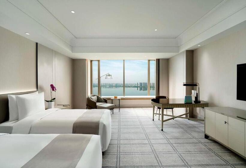Номер Премиум Вид на Озеро, Kempinski Hotel Suzhou