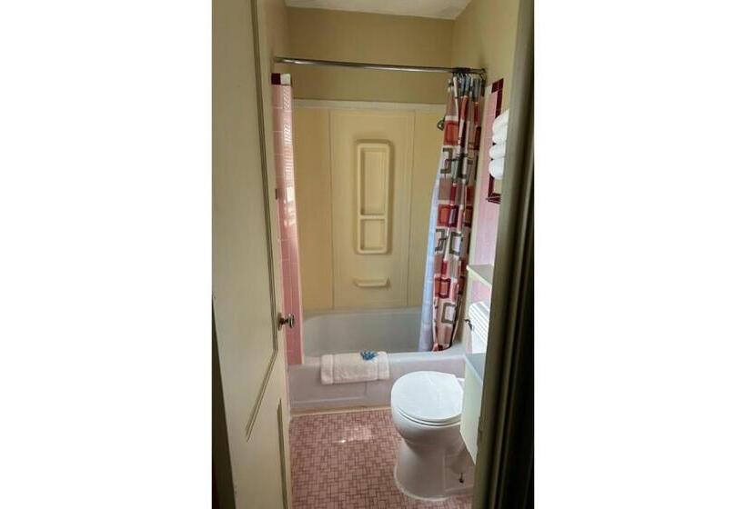 Номер Стандарт, Love Hotels Murdo On Interstate 90