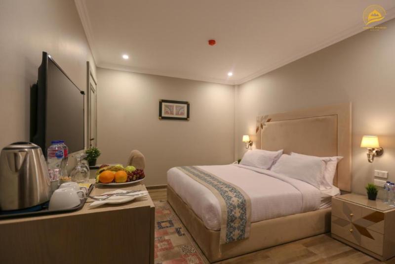Suite Deluxe, Mamlouk Pyramids