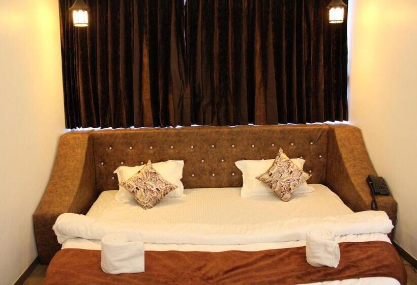 套房, The Grand Piano   Best Business Hotel In Patan