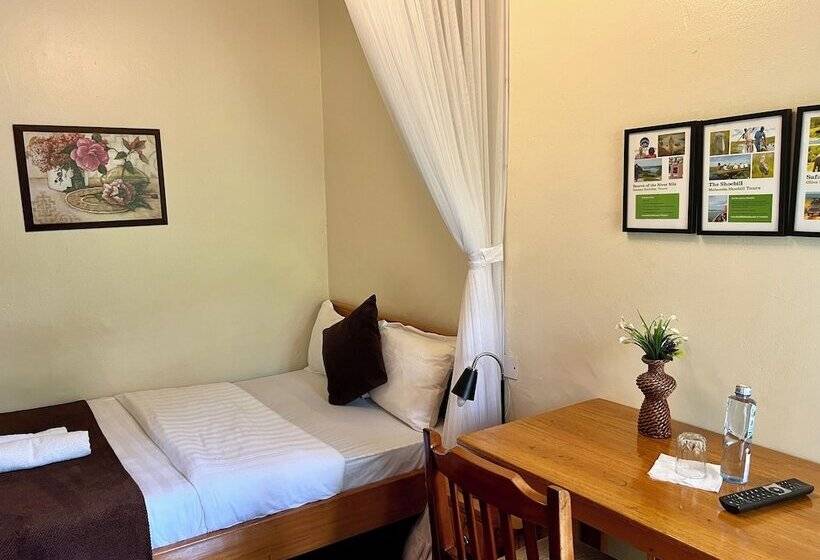 اتاق استاندارد یک نفره, Sunset Hotel Entebbe