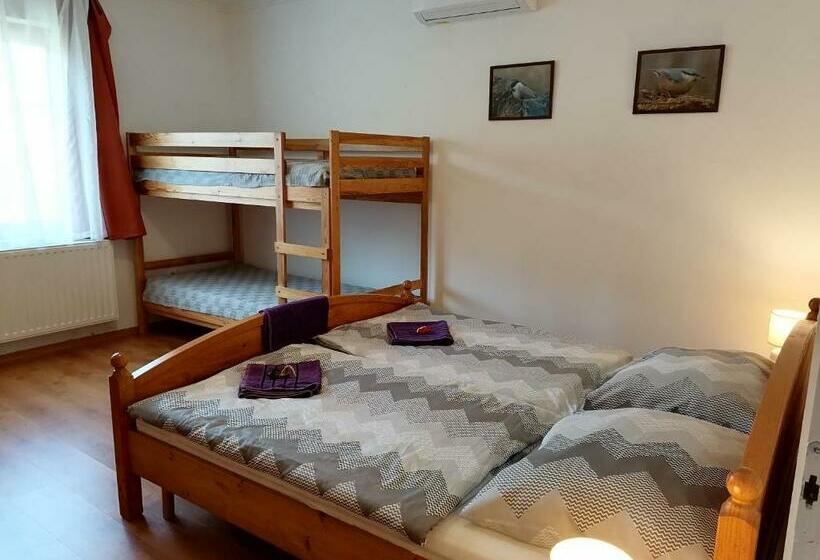 Апартаменты 2 Спальни, 8888 Apartmanház