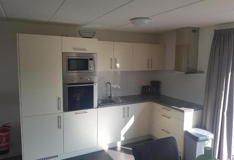 Апартаменты 3 Спальни, Europarcs Zilverstrand