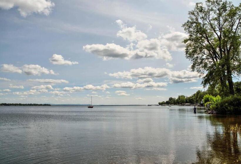 Полулюкс с Балконом, La Cache Du Lac Champlain