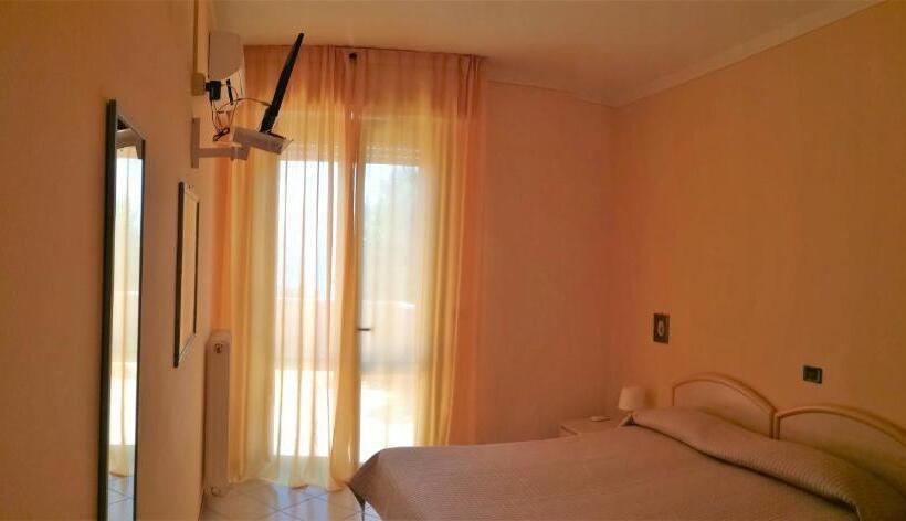 Номер Стандарт Вид на Озеро, Bellerive Ristorante Albergo
