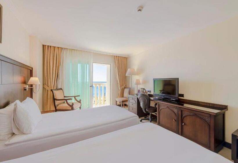 اتاق استاندارد با چشم‌انداز دریا, Crowne Plaza Antalya, An Ihg