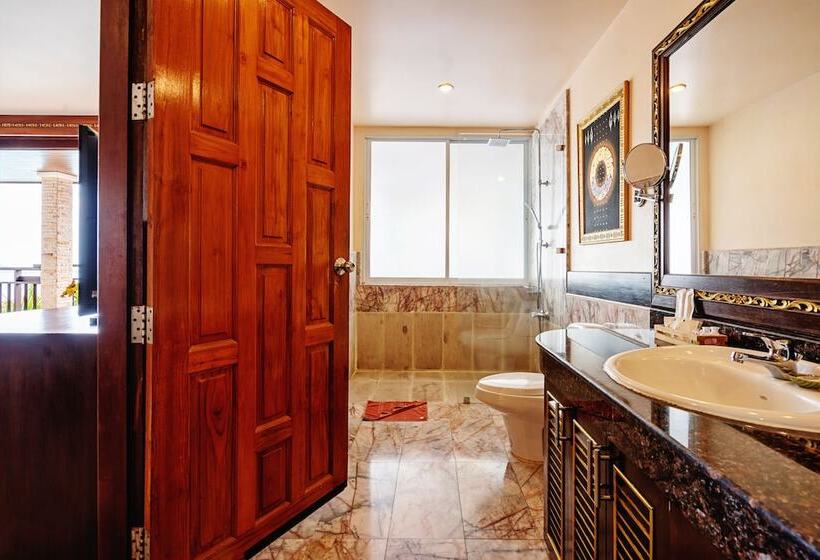 Люкс с Бассейном, Sandalwood Luxury Villa Resort