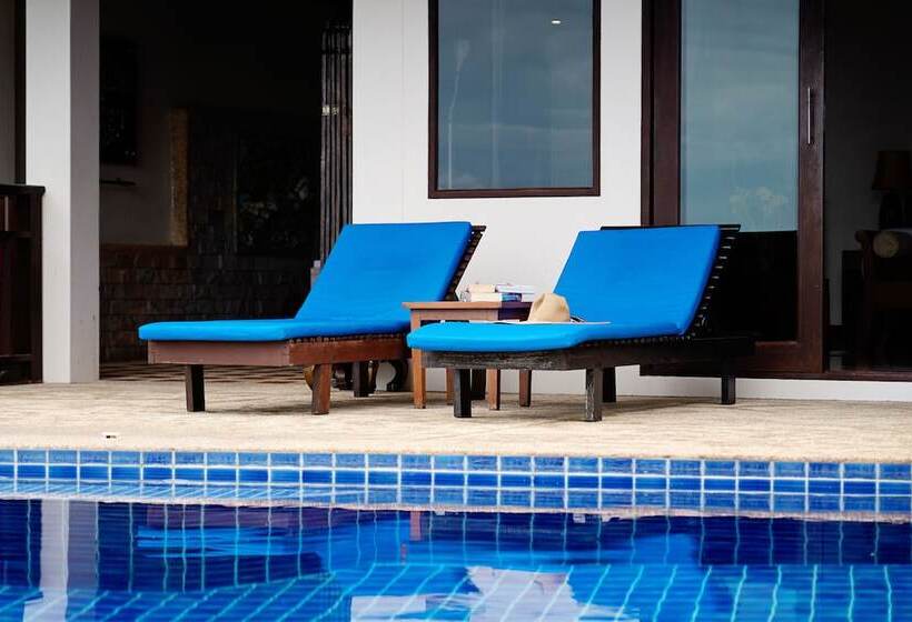 Вилла с 1 спальней и бассейном, Sandalwood Luxury Villa Resort
