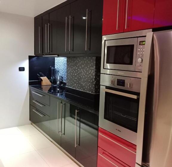 Пентхаус Люкс, Absolute Bangla Suites