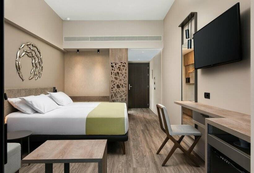 Номер Deluxe Вид на Бассейн, Atlantica Amalthia Beach Hotel   Adults Only