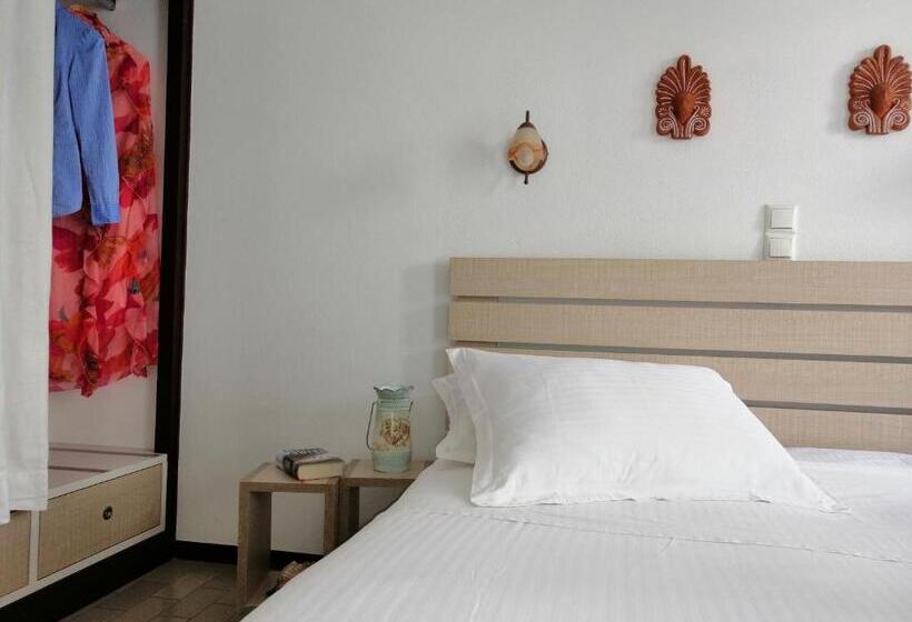 Номер Стандарт, Christina Hotel, Adults Only, Heated Salt Water Pool