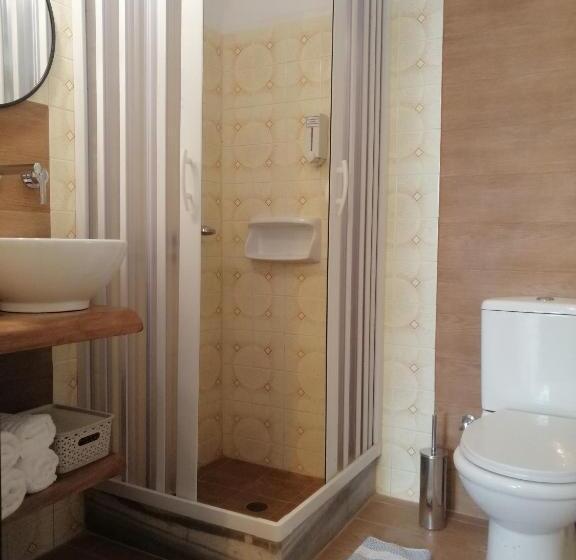 Номер Стандарт Верхний Этаж, Christina Hotel, Adults Only, Heated Salt Water Pool