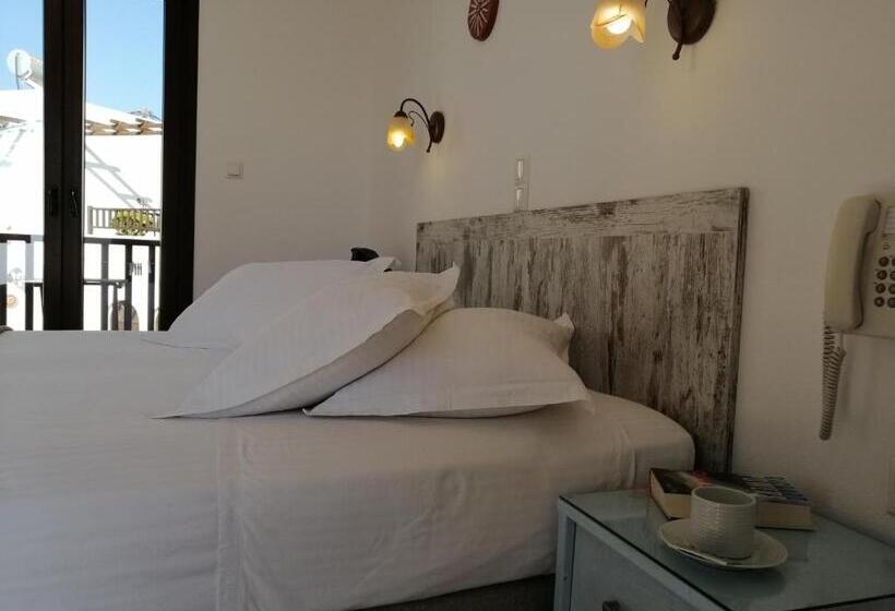 Номер Стандарт Верхний Этаж, Christina Hotel, Adults Only, Heated Salt Water Pool