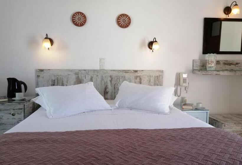 Номер Стандарт, Christina Hotel, Adults Only, Heated Salt Water Pool