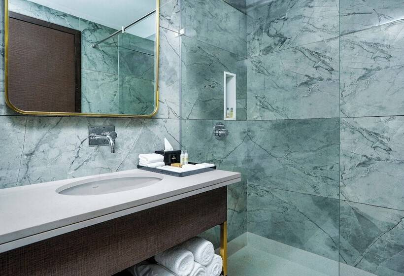 Номер Premium Вид на Бассейн, Doubletree By Hilton Hotel Goa   Arpora   Baga