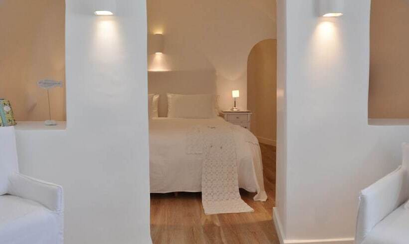 Люкс Superior, Katikies Santorini   The Leading Hotels Of The World