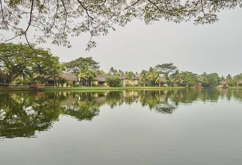 Номер Deluxe Вид на Озеро, The Zuri Kumarakom  Kerala Resort & Spa