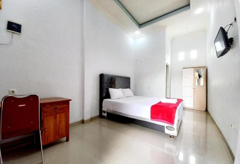 Номер Economy, Harmony House Syariah Near Alun Alun Pati Mitra Reddoorz