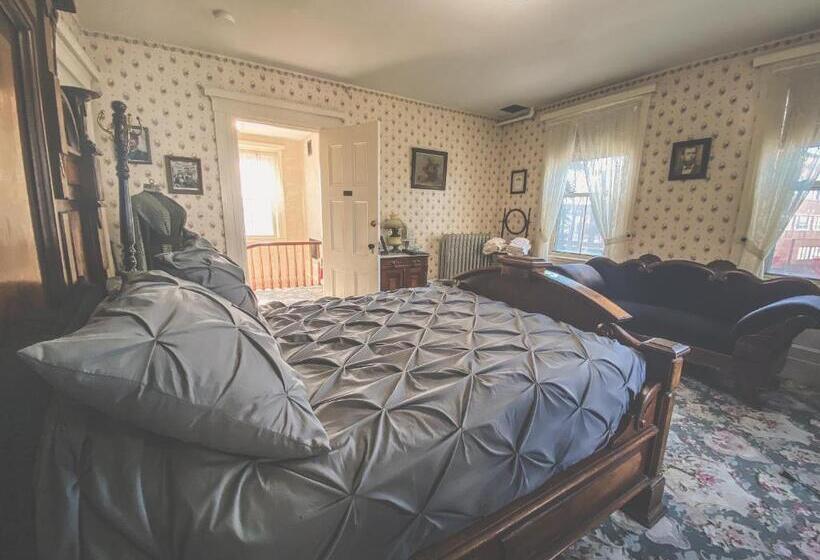 Номер Стандарт Совместная Ванная, Lizzie Borden House