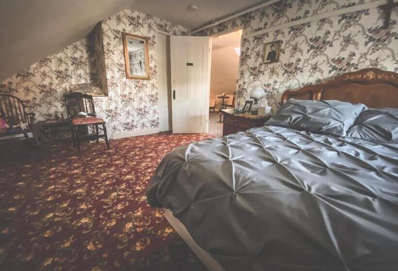 Номер Стандарт Совместная Ванная, Lizzie Borden House