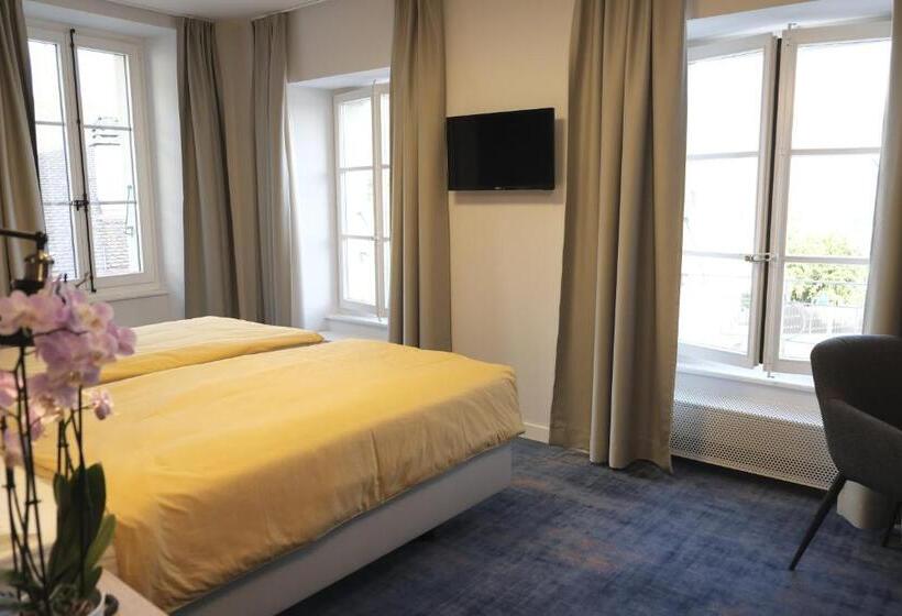 Номер Стандарт Вид на Озеро, Boutique Hôtel De L Ecu Vaudois