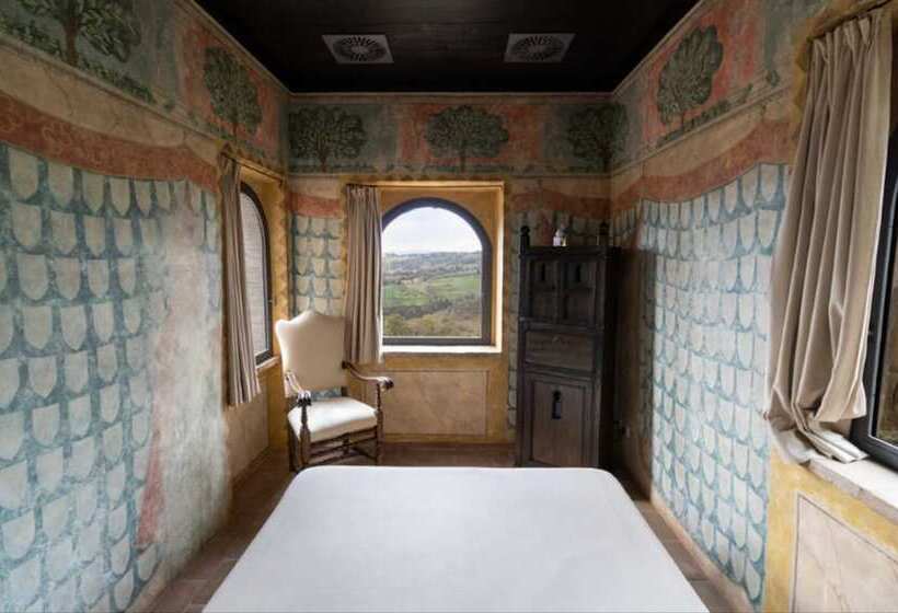 اتاق رمانتیک, Castello Di Monterone