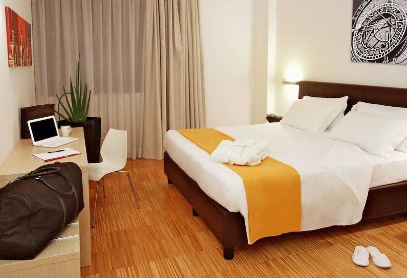 Трехместный Номер Классика, Euro Hotel Residence